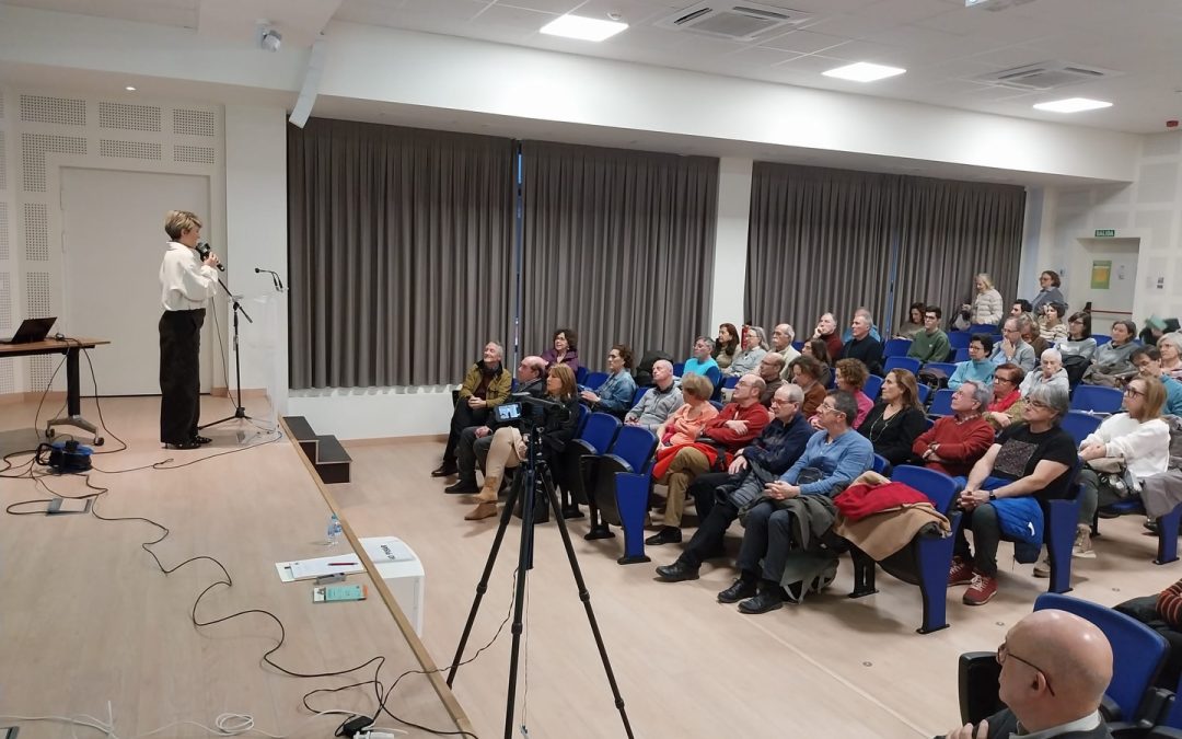 Conferencia del ciclo Hacemos Barrio