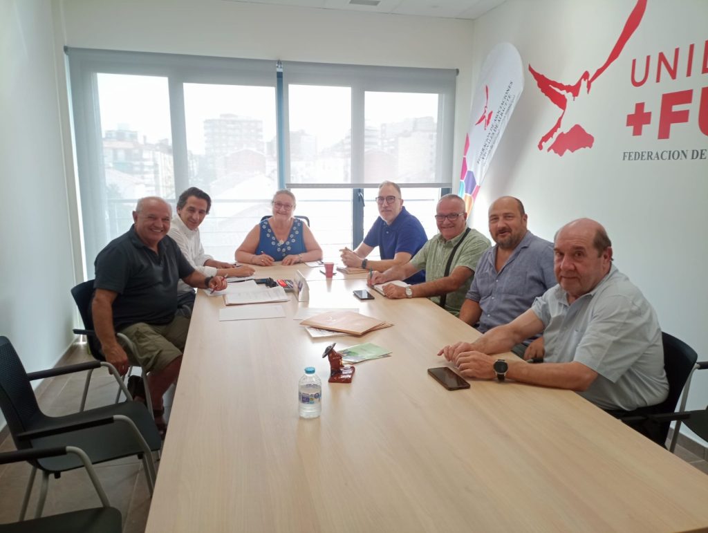 Firma de convenio entre FAVA y Aguas de Albacete